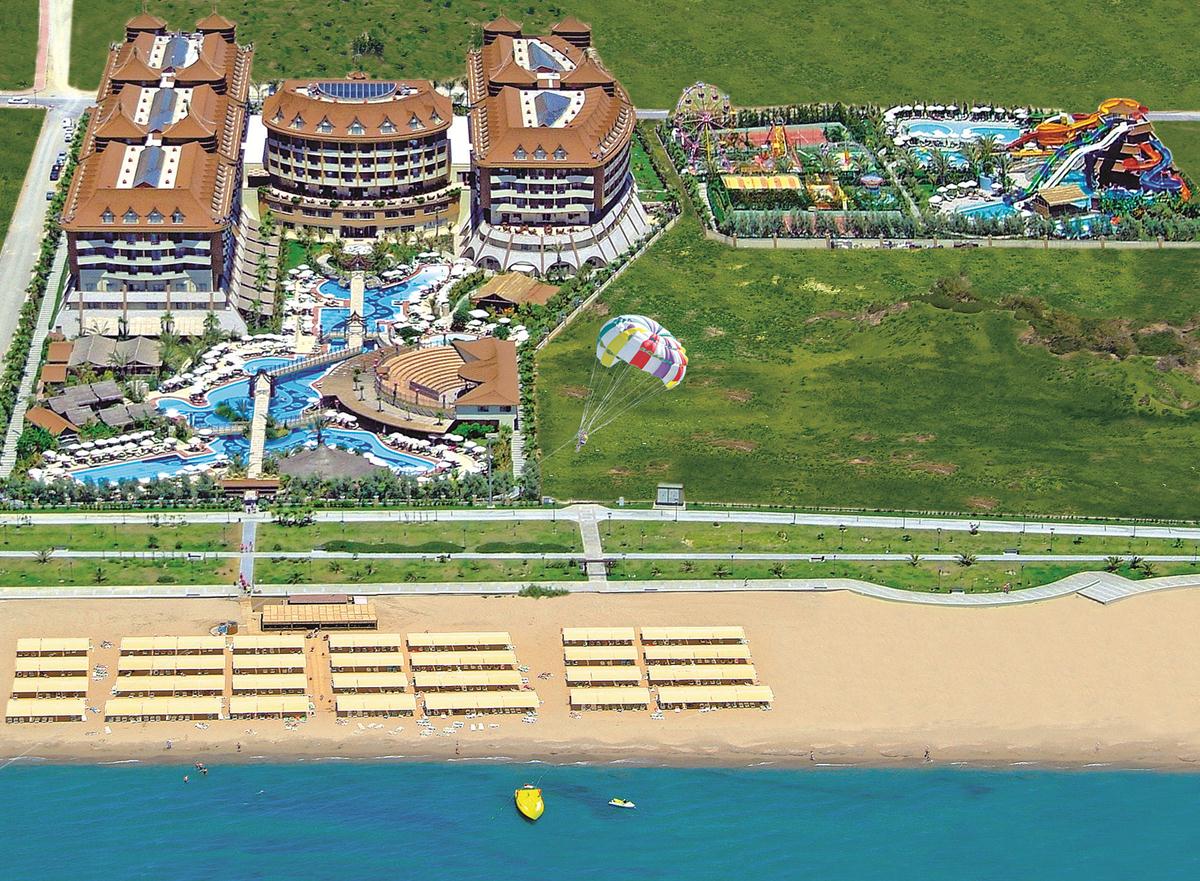 Royal Dragon Hotel